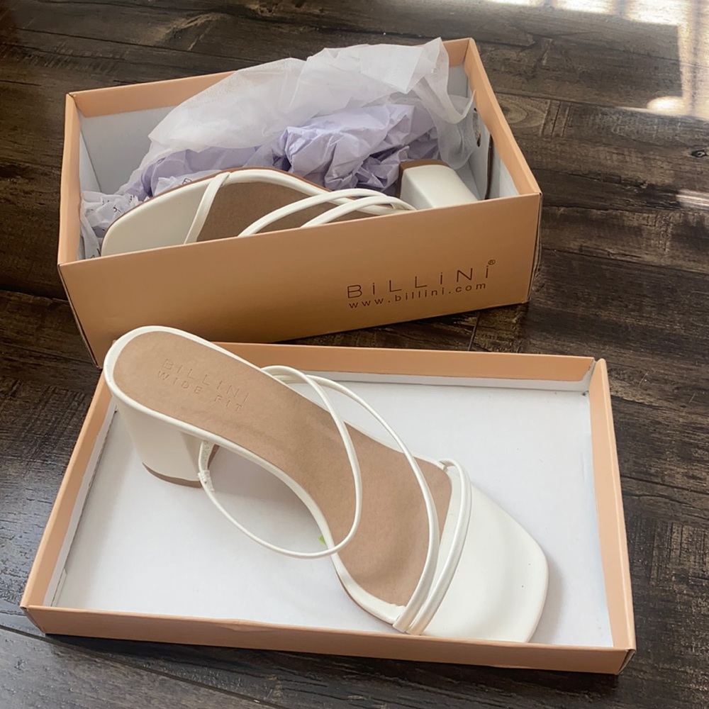 Billini shoes never worn didn’t fit me they are sooo cute and comfy  I rebought
